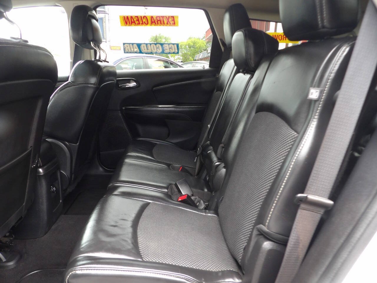 Used 2017 Dodge Journey Crossroad FWD image 10