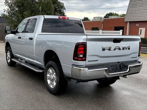 Used 2026 RAM 2500 Big Horn AWD/4WD image 3