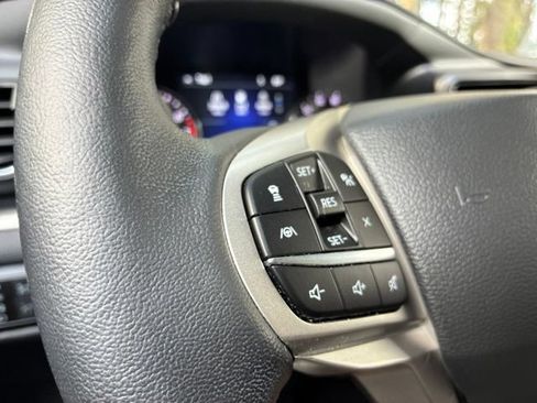 Used 2022 Ford Explorer XLT w/ Equipment Group 202A RWD image 26