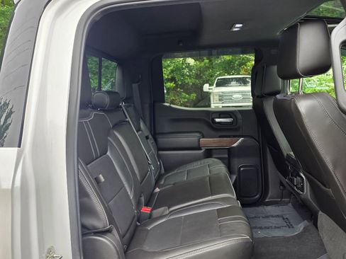 Used 2019 Chevrolet Silverado 1500 High Country image 32