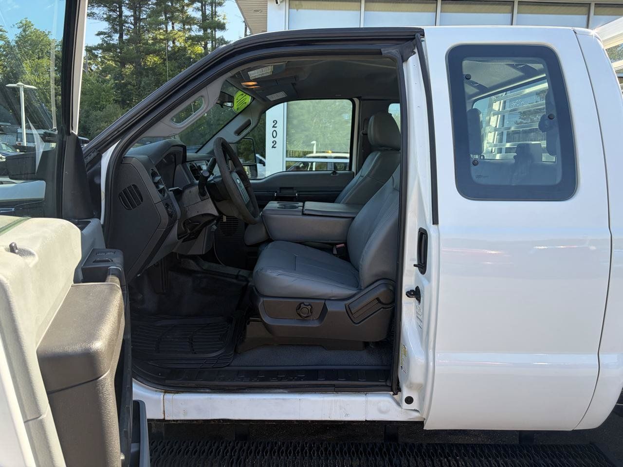 Used 2015 Ford F350 XL AWD/4WD image 17