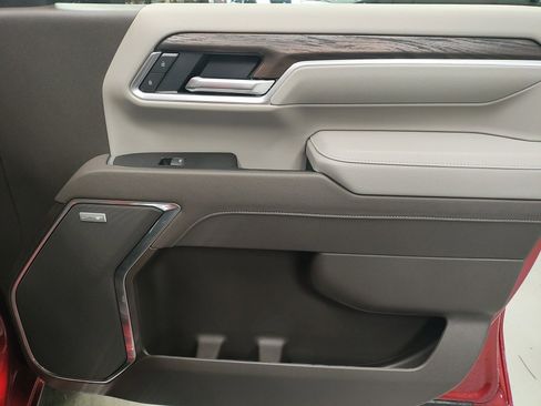 New 2026 GMC Sierra 2500 SLT image 9