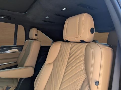 New 2025 Cadillac Escalade IQ Luxury 2 AWD/4WD image 16