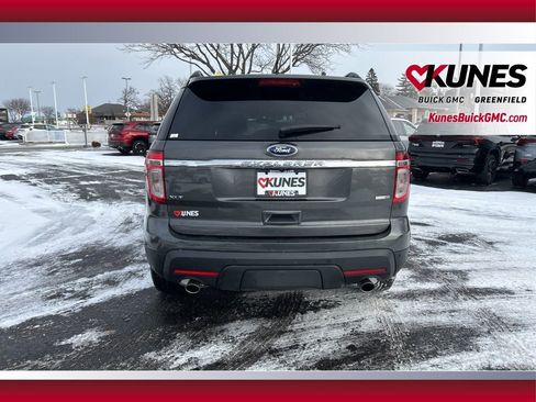 Used 2015 Ford Explorer XLT w/ Equipment Group 201A image 6