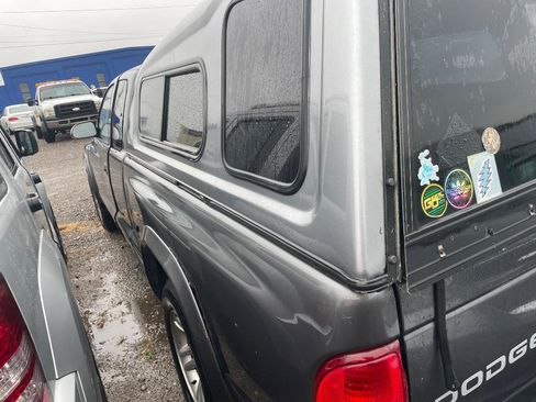 Used 2003 Dodge Dakota Base image 10