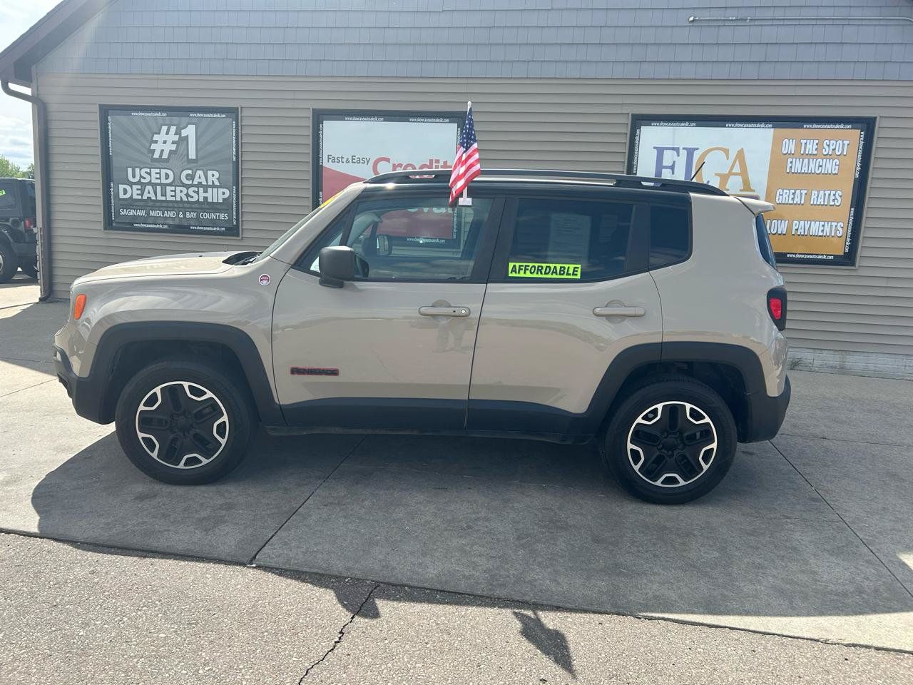 Used 2015 Jeep Renegade Trailhawk w/ Popular Equipment Group AWD/4WD image 8
