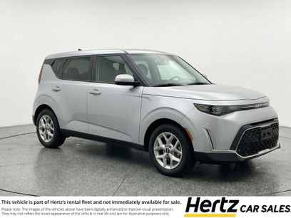 Used 2025 Kia Soul LX w/ LX Technology Package
