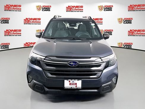 Used 2025 Subaru Forester Premium AWD/4WD image 12