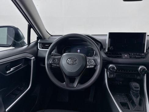 Used 2025 Toyota RAV4 XLE AWD/4WD image 20