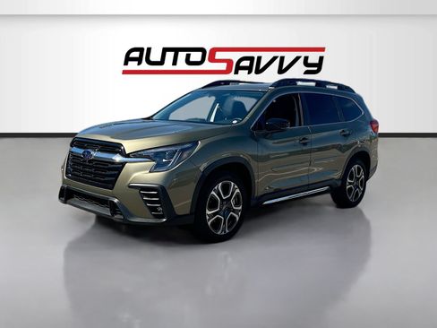 Used 2025 Subaru Ascent Limited AWD/4WD image 3
