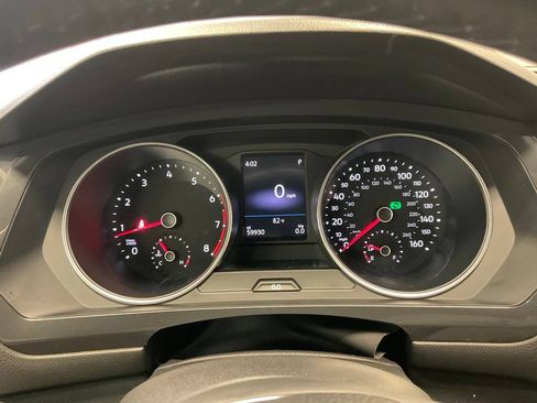 Used 2019 Volkswagen Tiguan SE AWD/4WD image 16