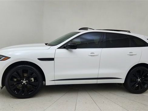 Used 2025 Jaguar F-PACE R-Dynamic S image 3