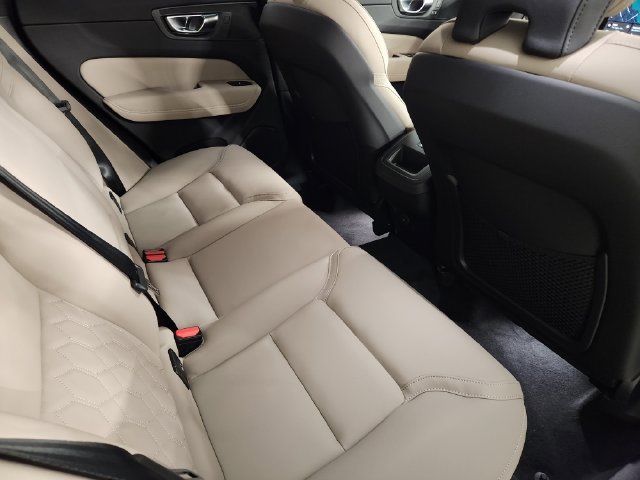 Used 2026 Volvo XC60 B5 Plus w/ Protection Package Premier AWD/4WD image 31