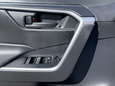 Used 2023 Toyota RAV4 LE image 18