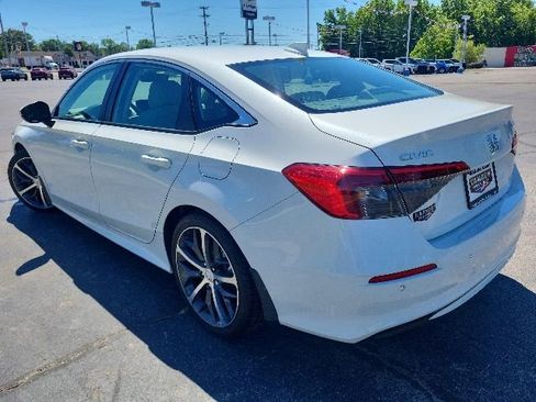 Used 2023 Honda Civic Touring image 12