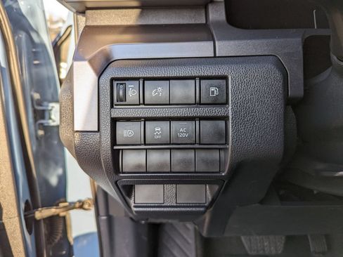 Used 2025 Toyota 4Runner TRD Off-Road AWD/4WD image 10