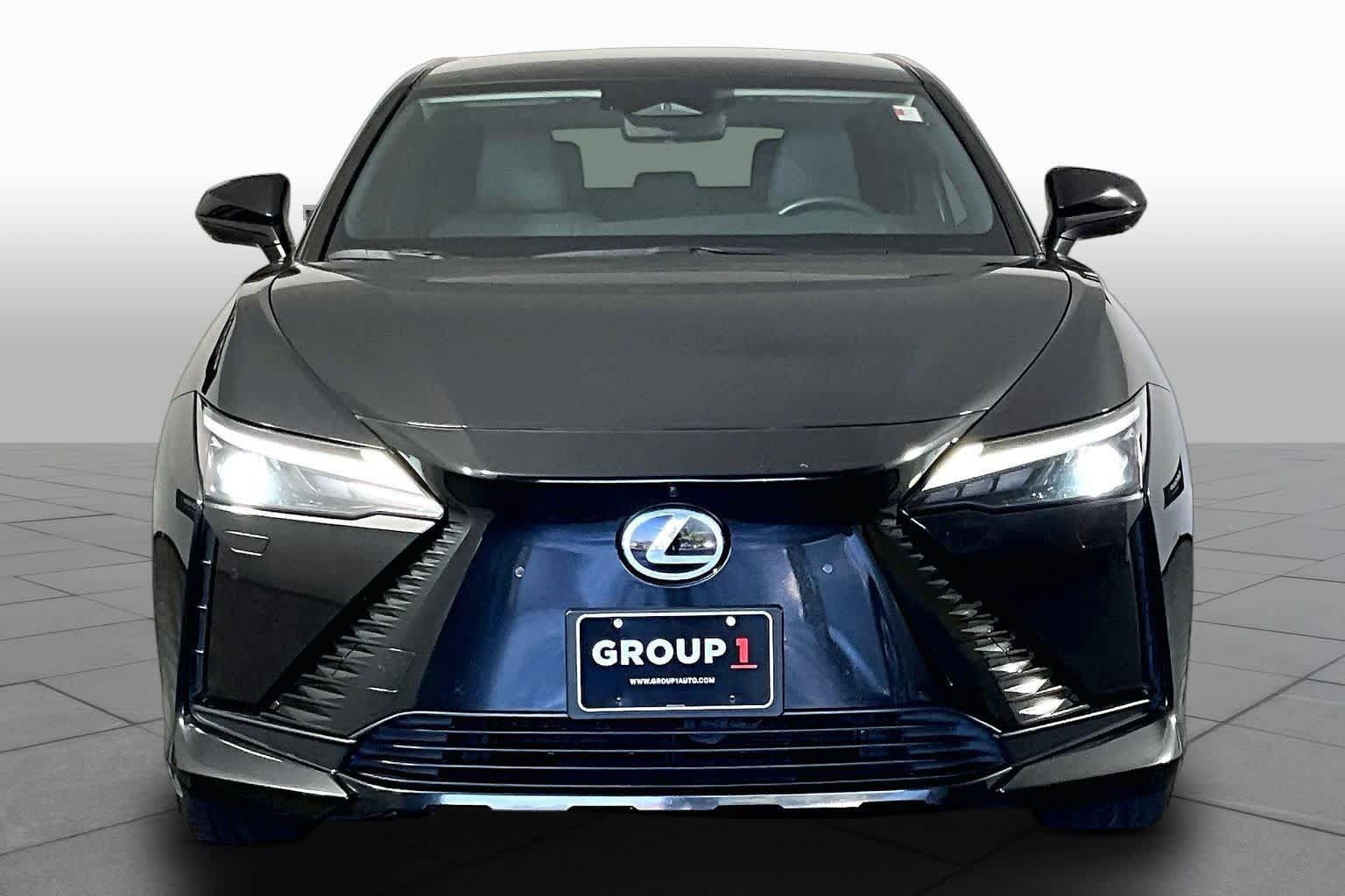 Used 2023 Lexus RZ 450e Premium w/ Technology Package AWD/4WD image 3