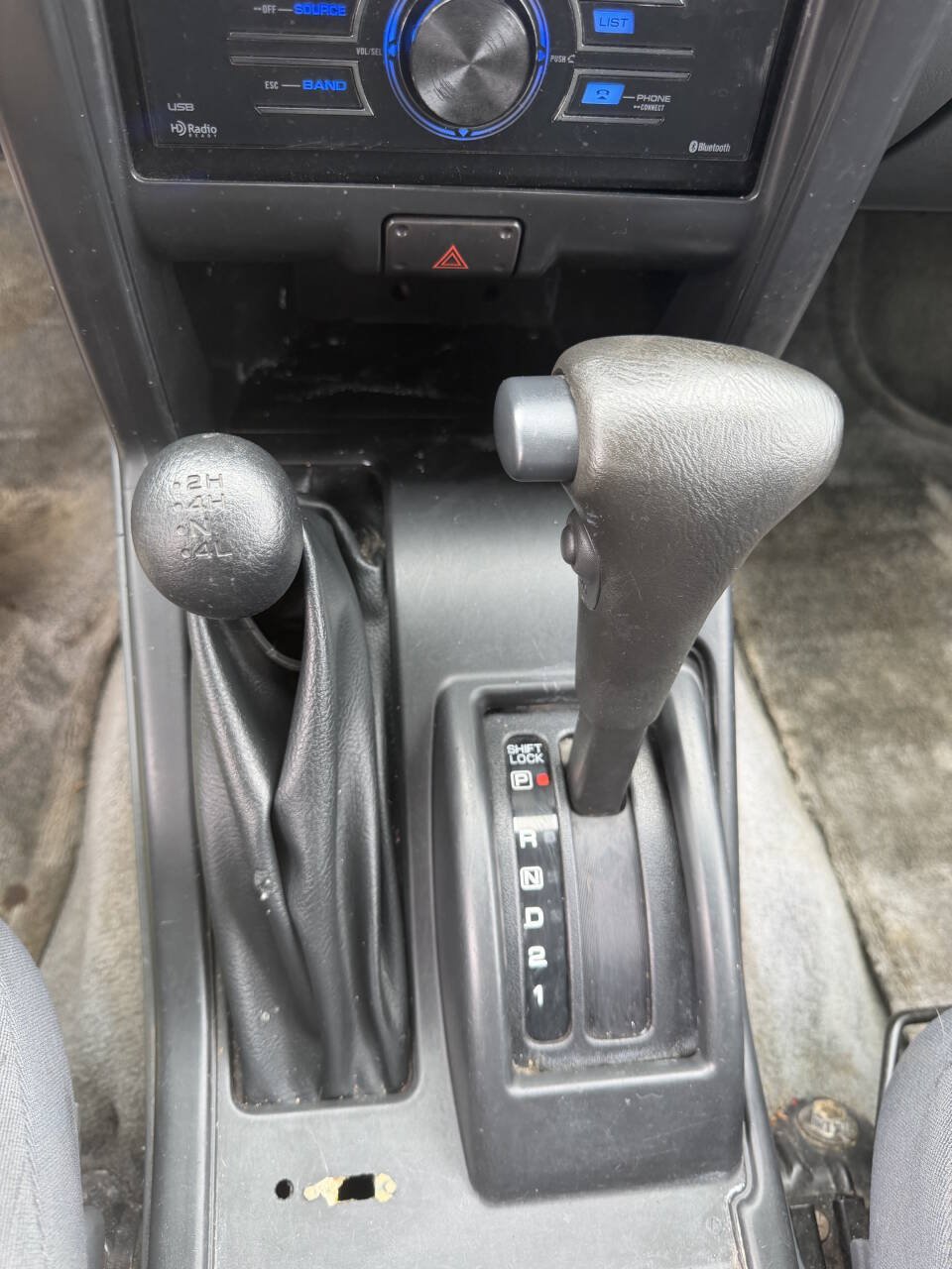 Used 2002 Nissan Frontier SVE AWD/4WD image 31