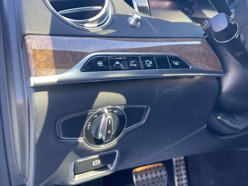 Used 2015 Mercedes-Benz S 550 S 550 4dr Sedan image 23