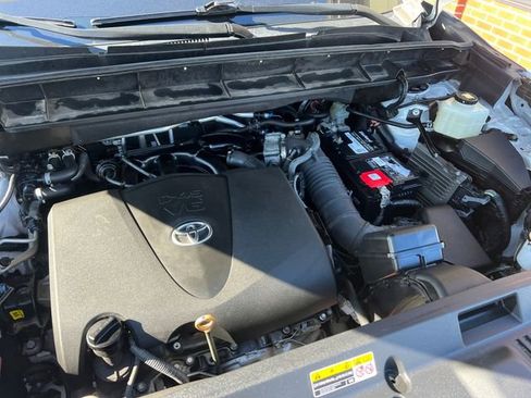 Used 2022 Toyota Highlander Limited image 36