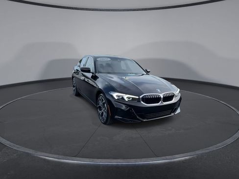 Used 2025 BMW 330i Sedan w/ Convenience Package RWD image 2