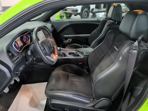 Used 2015 Dodge Challenger SRT w/ Technology Group RWD image 7