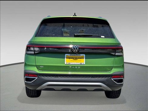 New 2025 Volkswagen Taos SE image 5