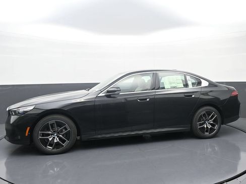 New 2027 BMW 530i xDrive AWD/4WD image 4
