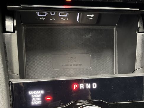 Used 2024 Jeep Grand Cherokee L Limited w/ Luxury Tech Group II image 28