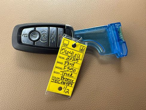 Used 2025 Ford F350 Lariat w/ Chrome Package image 39