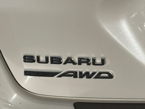 Used 2024 Subaru Crosstrek 2.0i Premium AWD/4WD image 9