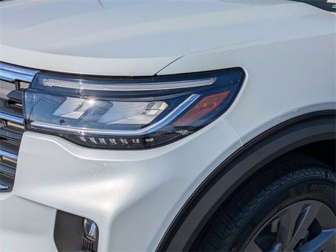 New 2026 Ford Explorer Active w/ Active Comfort Package image 9