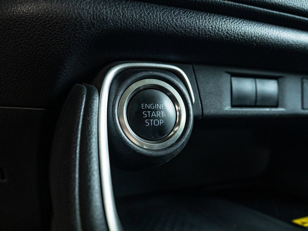 Used 2025 Toyota Grand Highlander FWD image 8