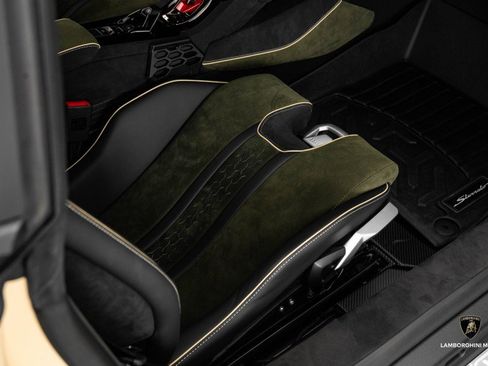 Used 2024 Lamborghini Huracan Sterrato image 51
