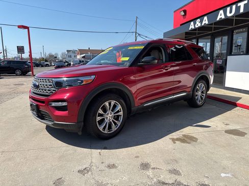 Used 2021 Ford Explorer Limited w/ Equipment Group 301A image 9