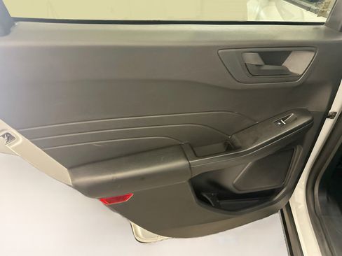 Used 2025 Ford Escape Active AWD/4WD image 27