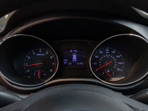 Used 2019 Kia Sedona L FWD image 20