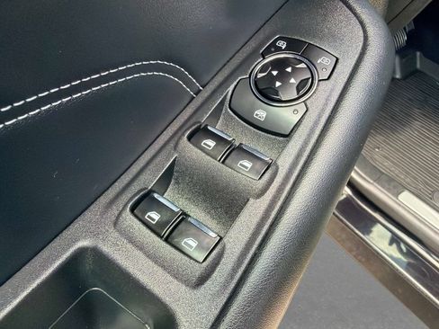 Used 2022 Ford Edge Titanium AWD/4WD image 19