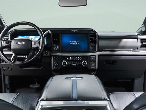 Used 2025 Ford F250 Platinum AWD/4WD image 9