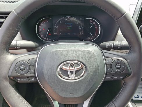 Used 2023 Toyota RAV4 XLE w/ Convenience Package AWD/4WD image 21