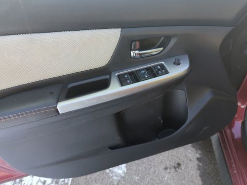 Used 2016 Subaru Crosstrek 2.0i Premium w/ Moonroof Package image 9