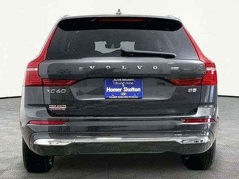 Used 2023 Volvo XC60 B5 Plus image 4