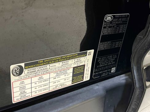 Used 2023 Land Rover Defender 110 X image 27