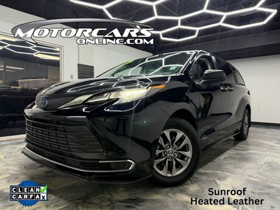 Used 2021 Toyota Sienna XLE