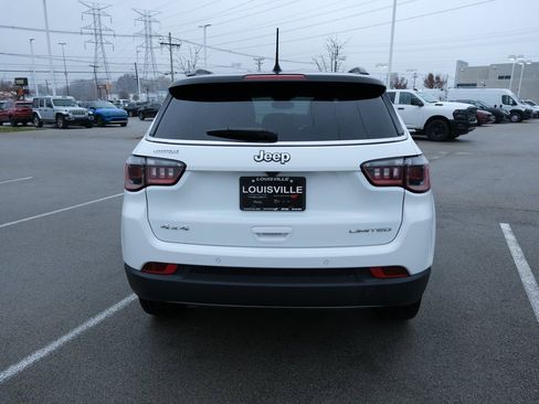 Used 2024 Jeep Compass Limited image 8