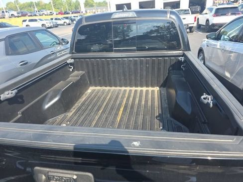 Used 2023 Toyota Tacoma TRD Sport w/ Technology Package RWD image 7