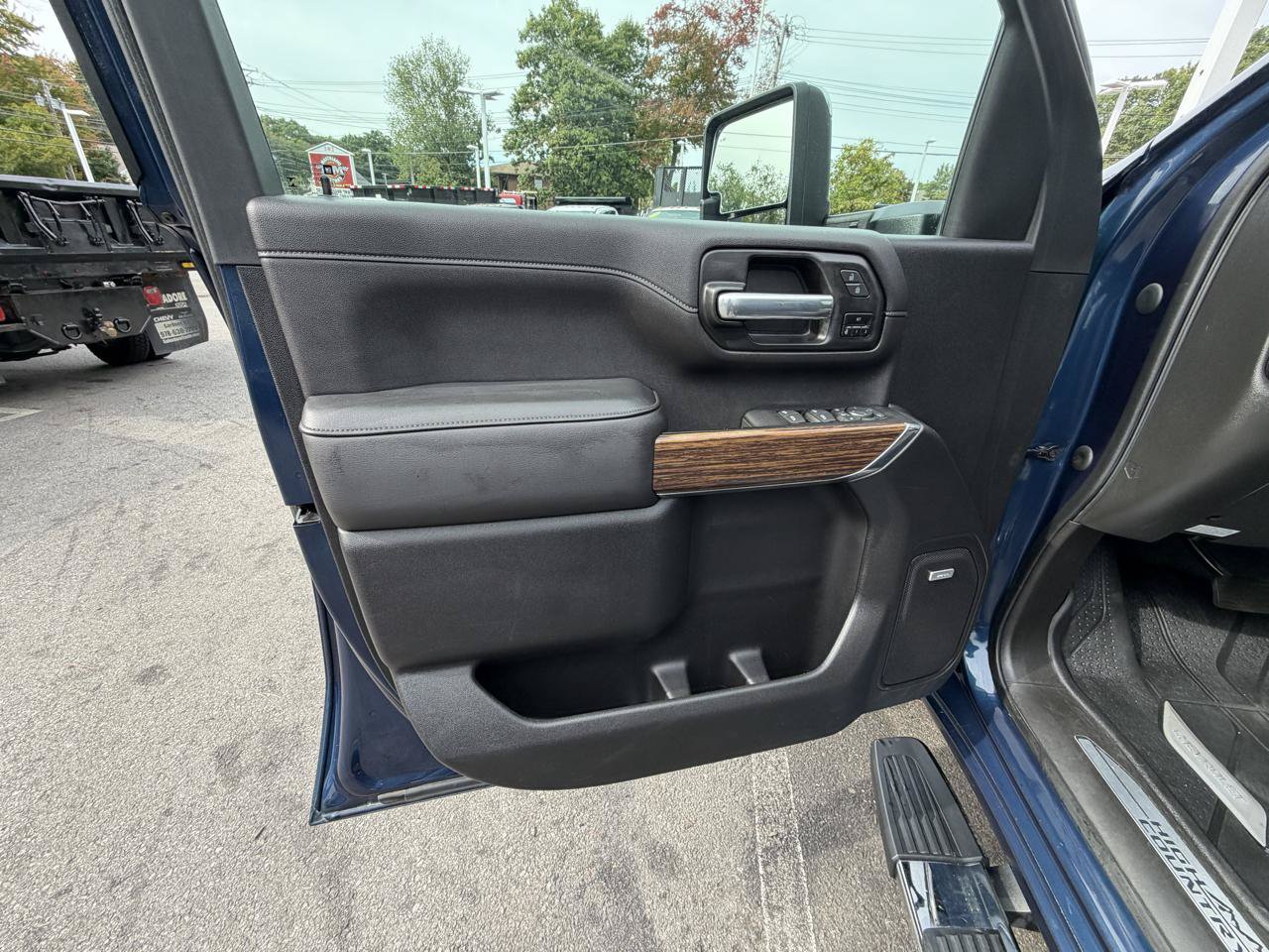 Used 2021 Chevrolet Silverado 3500 High Country w/ Snow Plow Prep/Camper Package AWD/4WD image 21