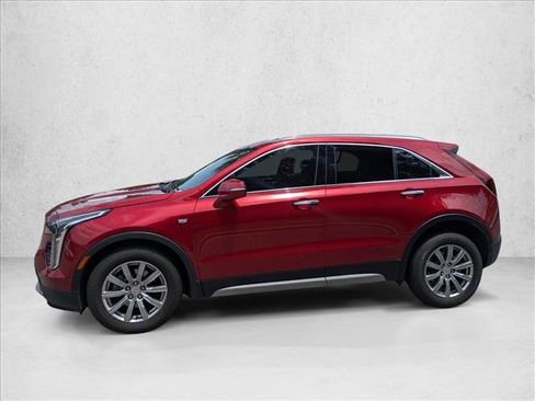 Used 2023 Cadillac XT4 Premium Luxury w/ Technology Package FWD image 9