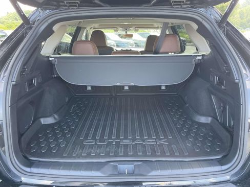 Used 2022 Subaru Outback Touring w/ Popular Package #2 AWD/4WD image 29