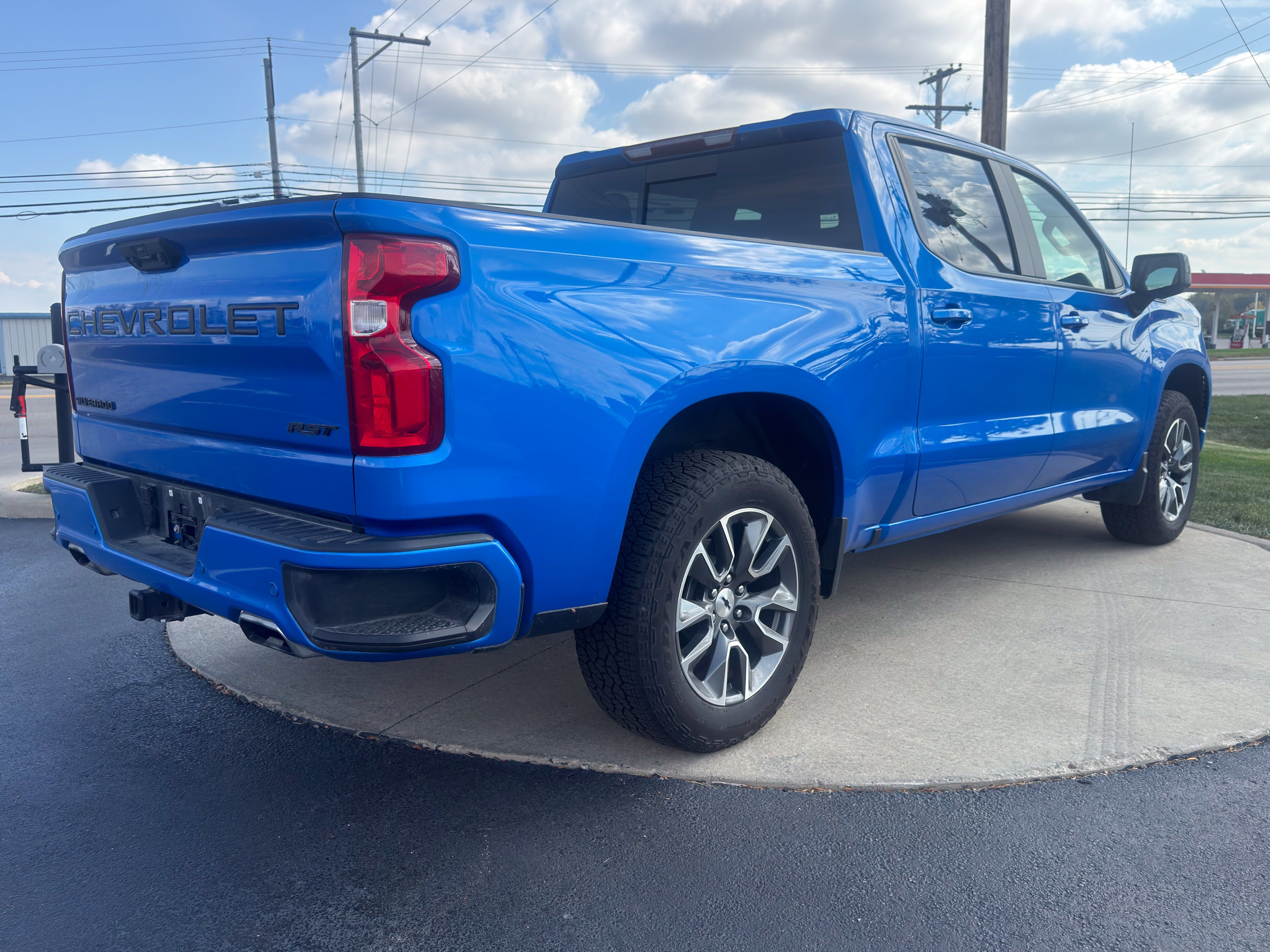 Used 2025 Chevrolet Silverado 1500 RST AWD/4WD image 7